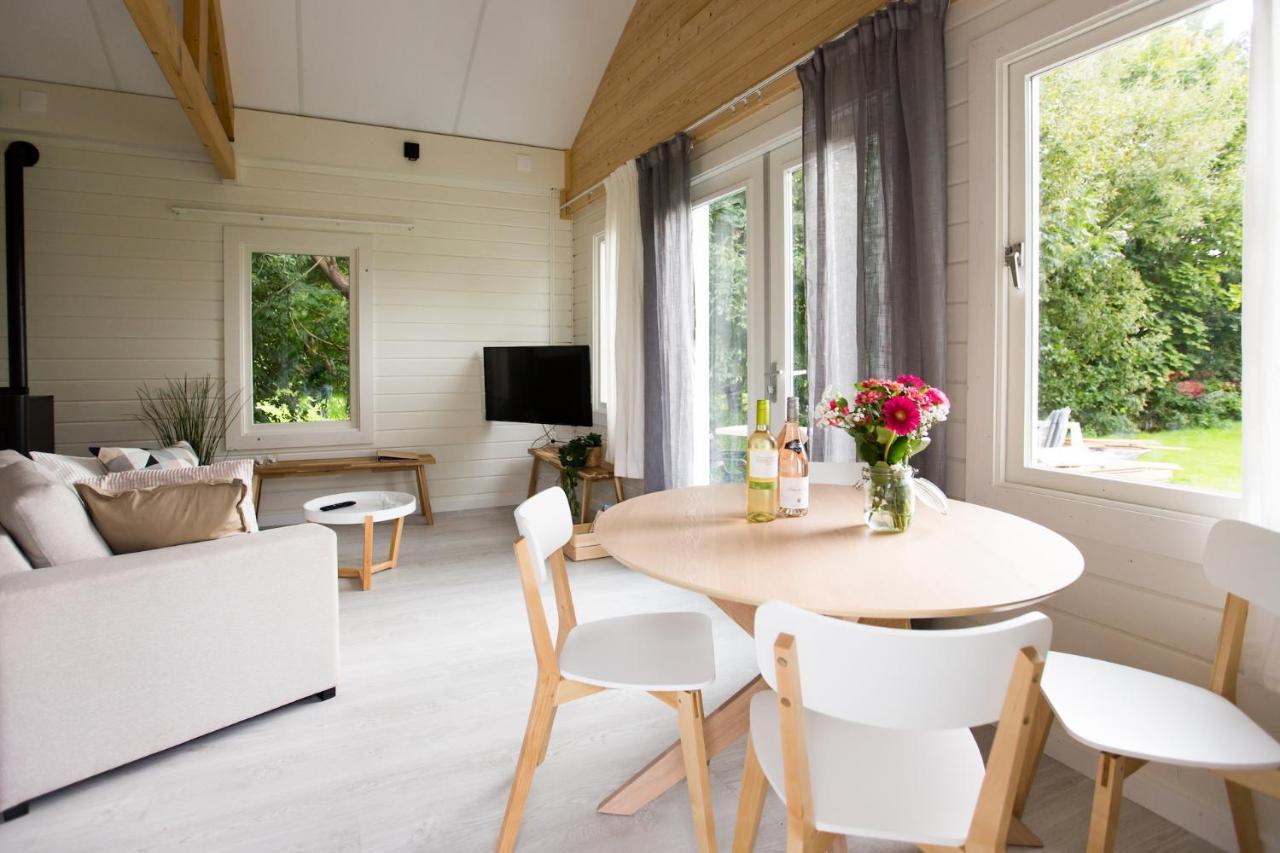 Chalet luxe - vakantiepark de Schreiershoek Dokkum Extérieur photo