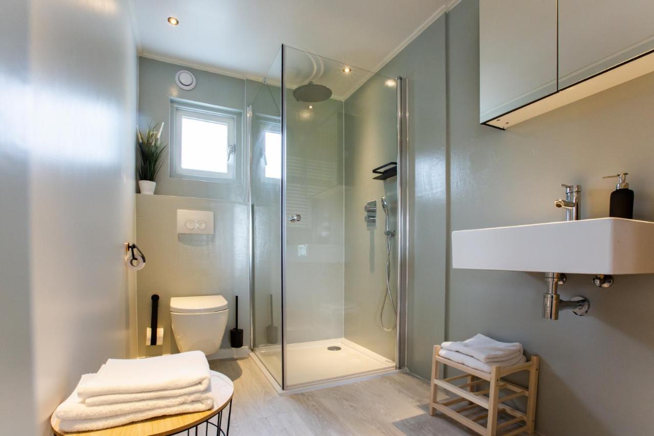 Chalet luxe - vakantiepark de Schreiershoek Dokkum Extérieur photo